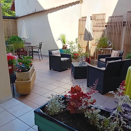 Le Balcon Apartment